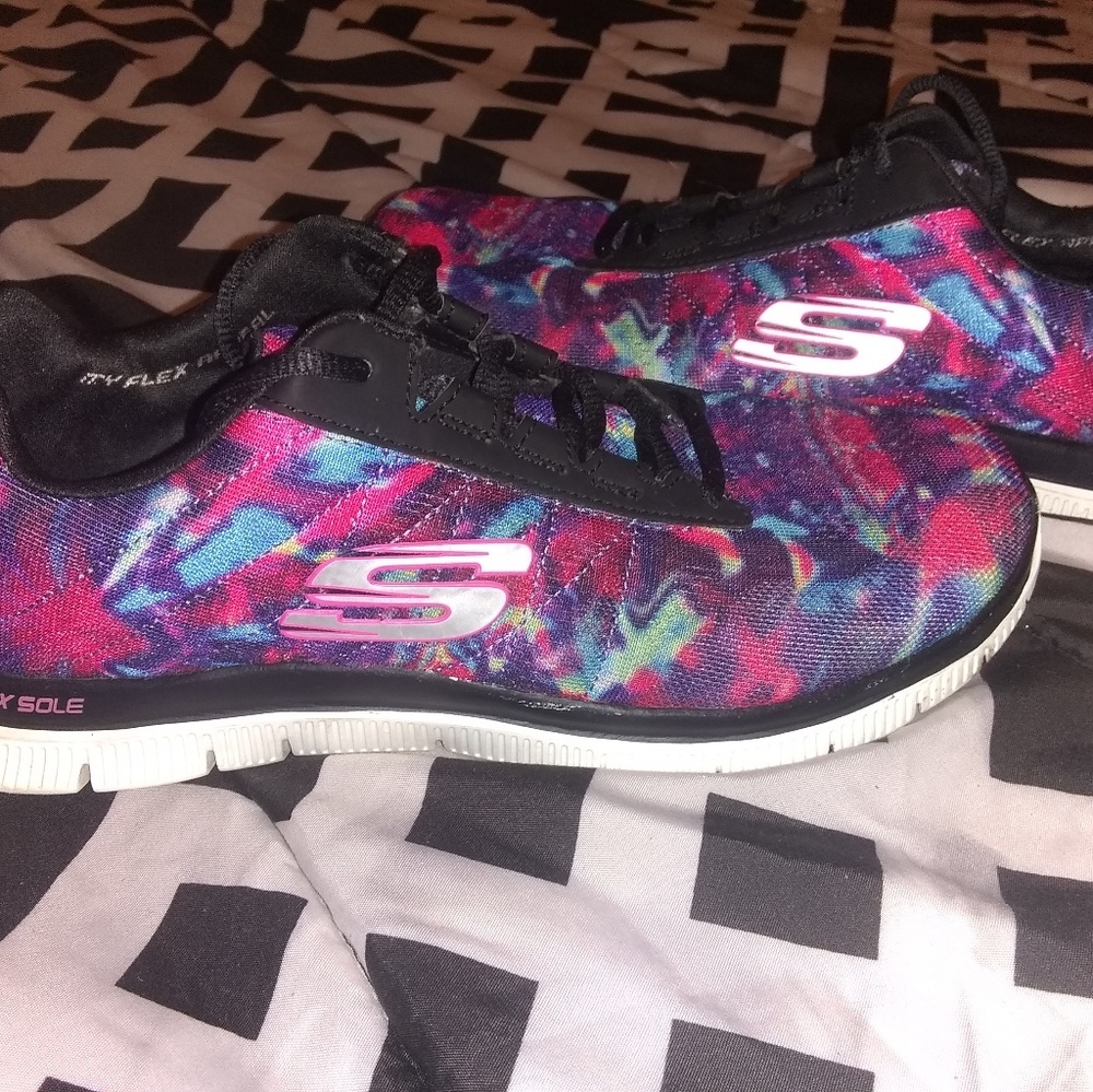 Sketchers Cosmic Ray Shoes